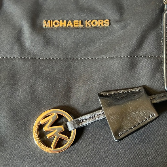 Michael Kors jet set nylon bag black color. - Picture 3 of 13